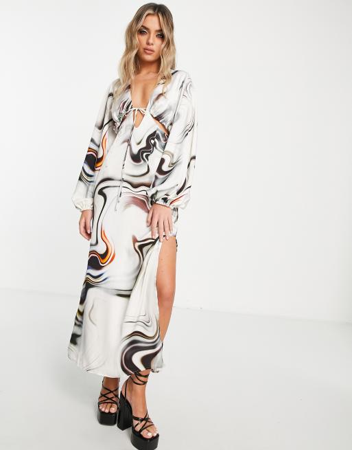Topshop – Satynowa sukienka midi w abstrakcyjny marmurowy wzór z wycięciem