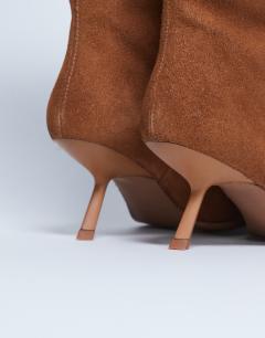 Model wearing Scarlett Premium leather square toe knee high boot in tan