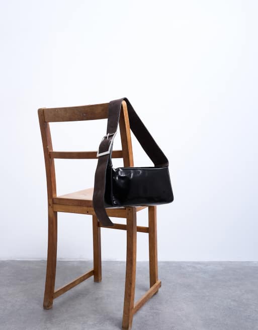 Topshop Scarlett real leather suede shoulder bag with contrast strap in black and chocolate, 3 of 4
