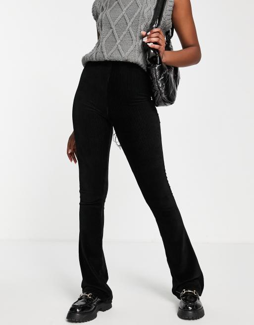Topshop – Schlaghose aus elastischem Cord in Schwarz