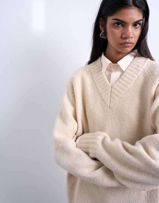 Topshop – Schlichter Strickpullover in Haferbeige mit V-Ausschnitt, 4 von 4