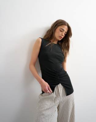 Schlichtes, gerafftes Tanktop in Schwarz Schwarz M