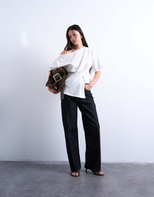 Topshop – Schulterfreies, asymmetrisches Oberteil in Elfenbein mit gerafftem Detail, 2 von 4