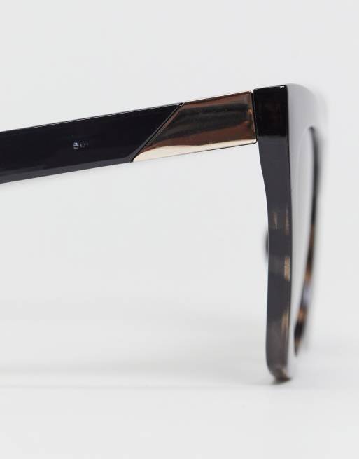 Topshop – Schwarze Oversize-Sonnenbrille im Cat-Eye-Stil mit schwarz getönten Gläsern, 3 von 4