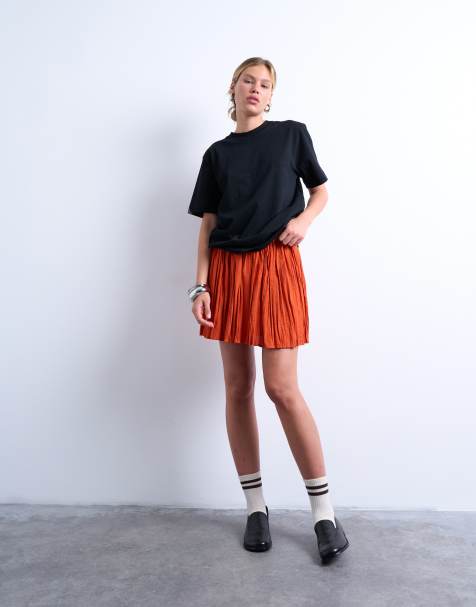 Topshop – Schwingender Minirock in kräftigem Orange mit Knitterstruktur - view 1