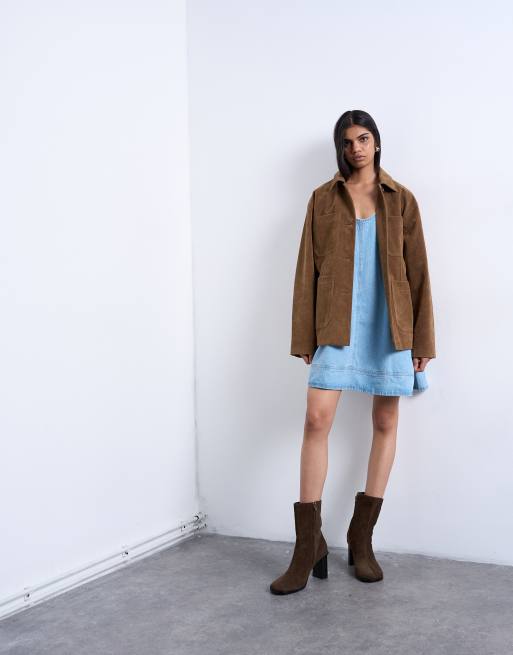 Topshop – Schwingendes Jeanskleid in Bleach-Waschung, 4 von 4