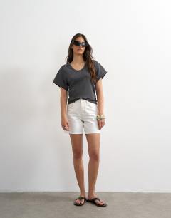 Model wearing Scoop neck sculpted t-shirt in slate