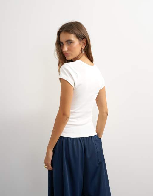 Topshop scoop v baby tee in white, 3 of 4