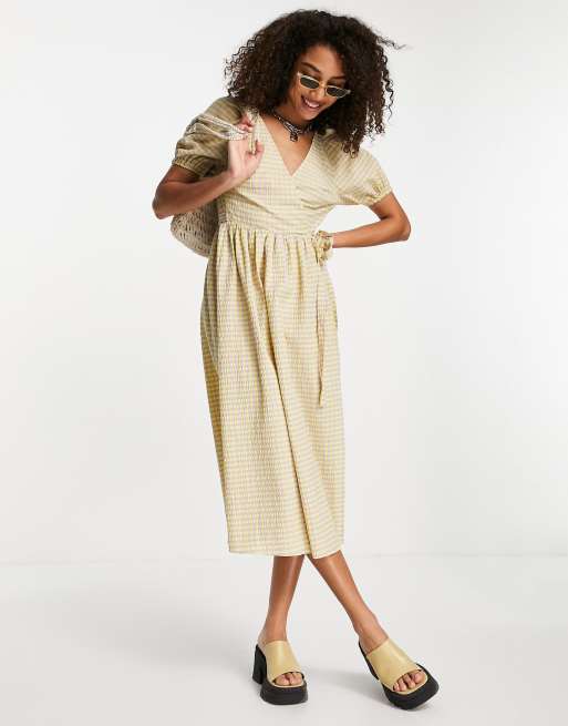 Urban outfitters gabrielle shop linen midi wrap dress