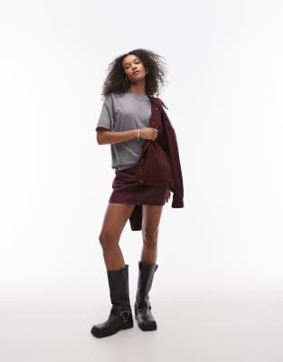 Thumbnail - Topshop - Sehr kurzer Mini-Volantrock aus Denim in Burgunderrot
