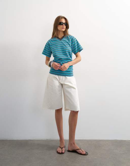 Topshop – Seitlich gerafftes, knappes T-Shirt mit Streifen und V-Ausschnitt, 2 von 4