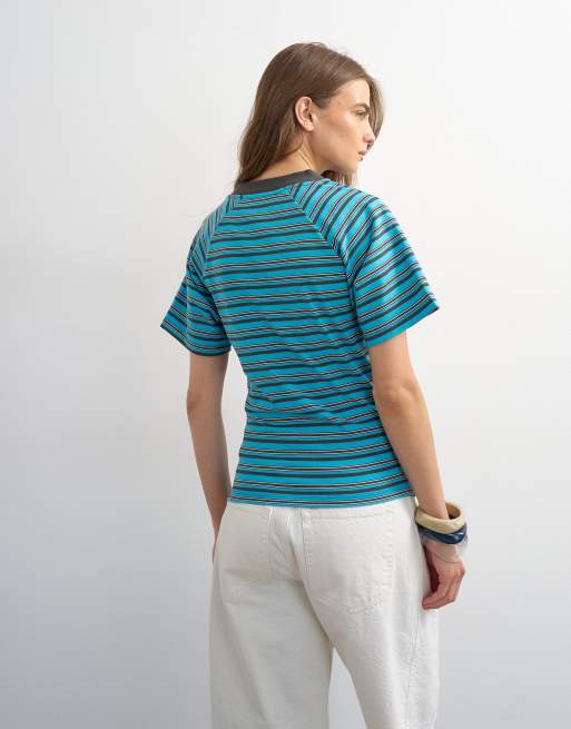 Topshop – Seitlich gerafftes, knappes T-Shirt mit Streifen und V-Ausschnitt, 3 von 4