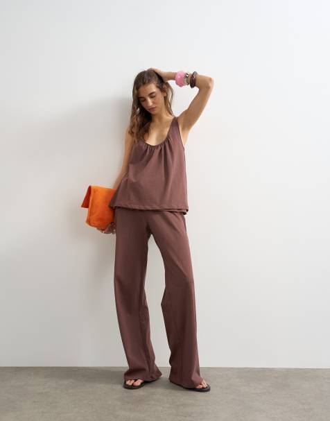 Topshop – Set in Schokobraun mit U-Ausschnitt und trapezförmigem Schnitt - view 1