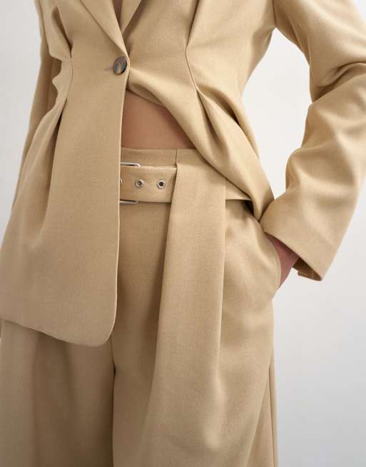 Topshop set med bälte, högmidjade byxor med dubbla veck i beige, 4 av 5