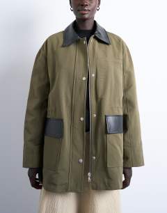 Shacket with patch pocket in dark green