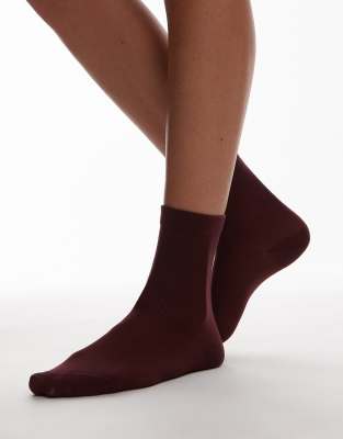 Topshop sheer ribbed socks in burgundy-Red