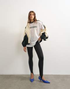 Model wearing Sheer slub graphic t-shirt in ecru