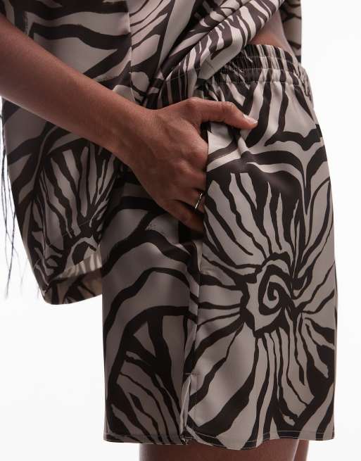Topshop shell print satin shorts in chocolate - part of a set, 2 of 5