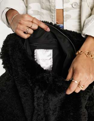 fluffy shoulder bag topshop