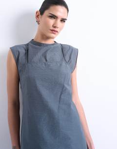 Model wearing Short sleeve cami layered maxi dress in slate grey