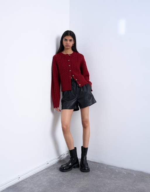 Topshop – Shorts aus schwarzem Kunstleder mit Paperbag-Bund, 2 von 5