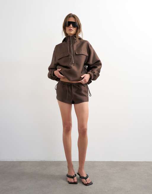 Topshop – Set aus Satin-Twill in Braun, 2 von 3