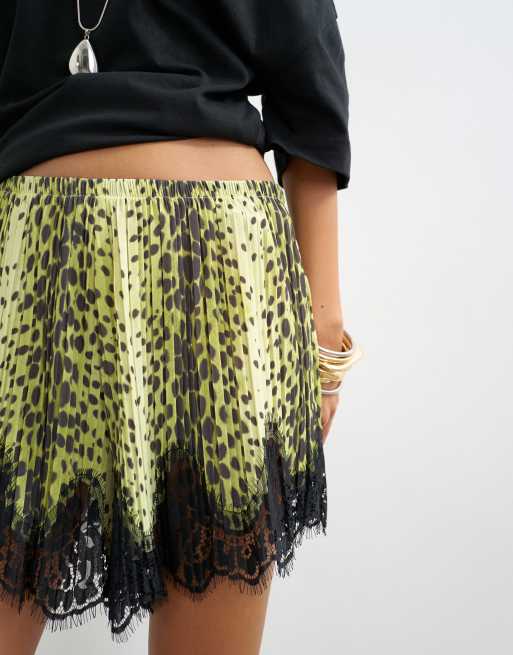 Topshop shorts met dierenprint en kanten rand in multi, 2 van 5