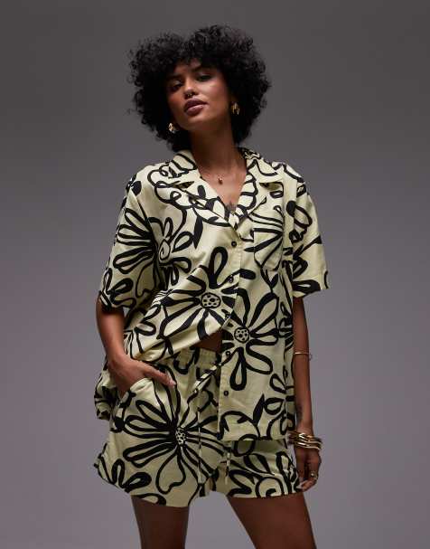 Topshop - Shorts met linnenlook en hoge taille, trekkoord en bloemenprint in felgeel, deel van co-ord set - view 1