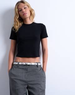 Shrunken everyday tee in black