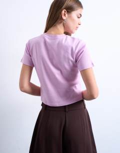 Model wearing Shrunken everyday tee in pink
