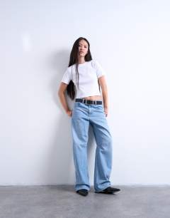 Model wearing Shrunken everyday tee in white
