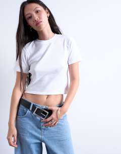 Model wearing Shrunken everyday tee in white