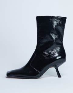 Sienna Premium leather square toe mid heel boot in black