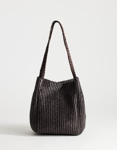 Singer medium weave shoulder bag in chocolate