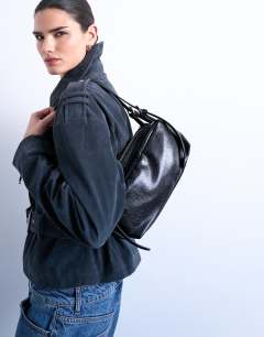 Siris buckle shoulder bag in black