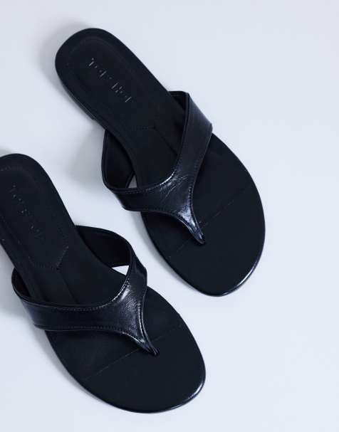 Topshop – Sisi – Svarta, platta sandaler med tårem - view 1