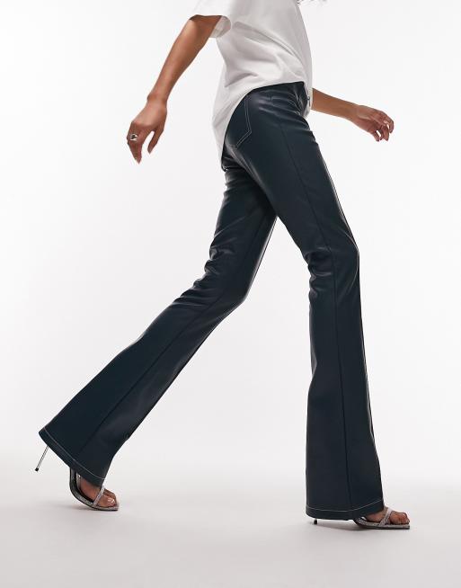 Topshop - Skinny flare-broek van imitatieleer met rits aan de voorkant en split in de zoom in blauw