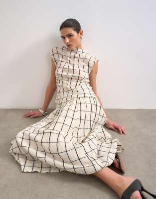 Topshop sleeveless pin tuck crinkle top in windowpane check