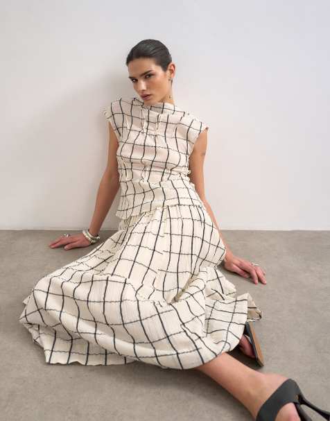 Topshop sleeveless pin tuck crinkle top in windowpane check - view 1