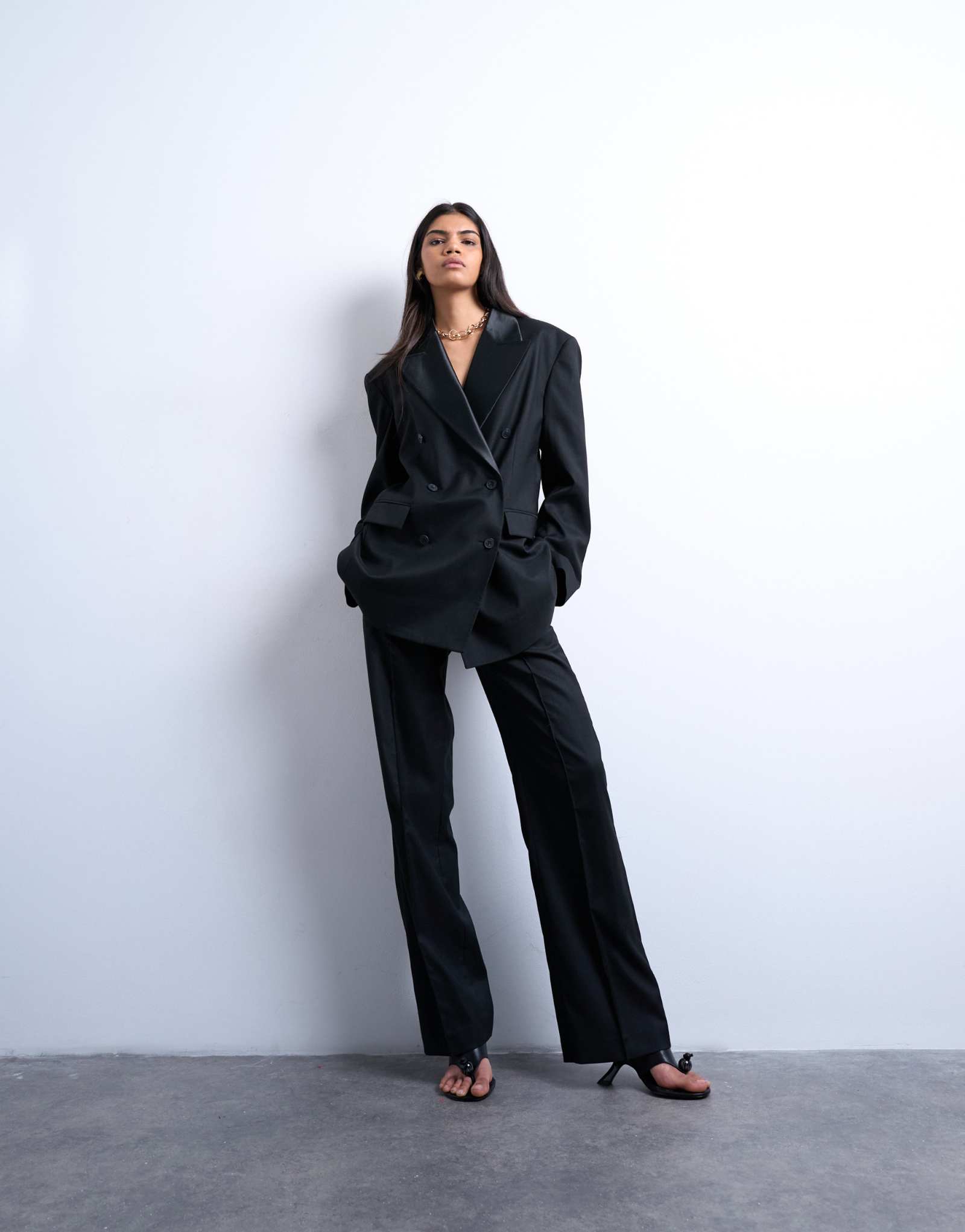 Приталенные прямые брюки от костюма Topshop средней посадки черного цвета - часть комплекта