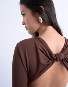 Model wearing Slinky long sleeve knot back detail bodysuit in chocolate