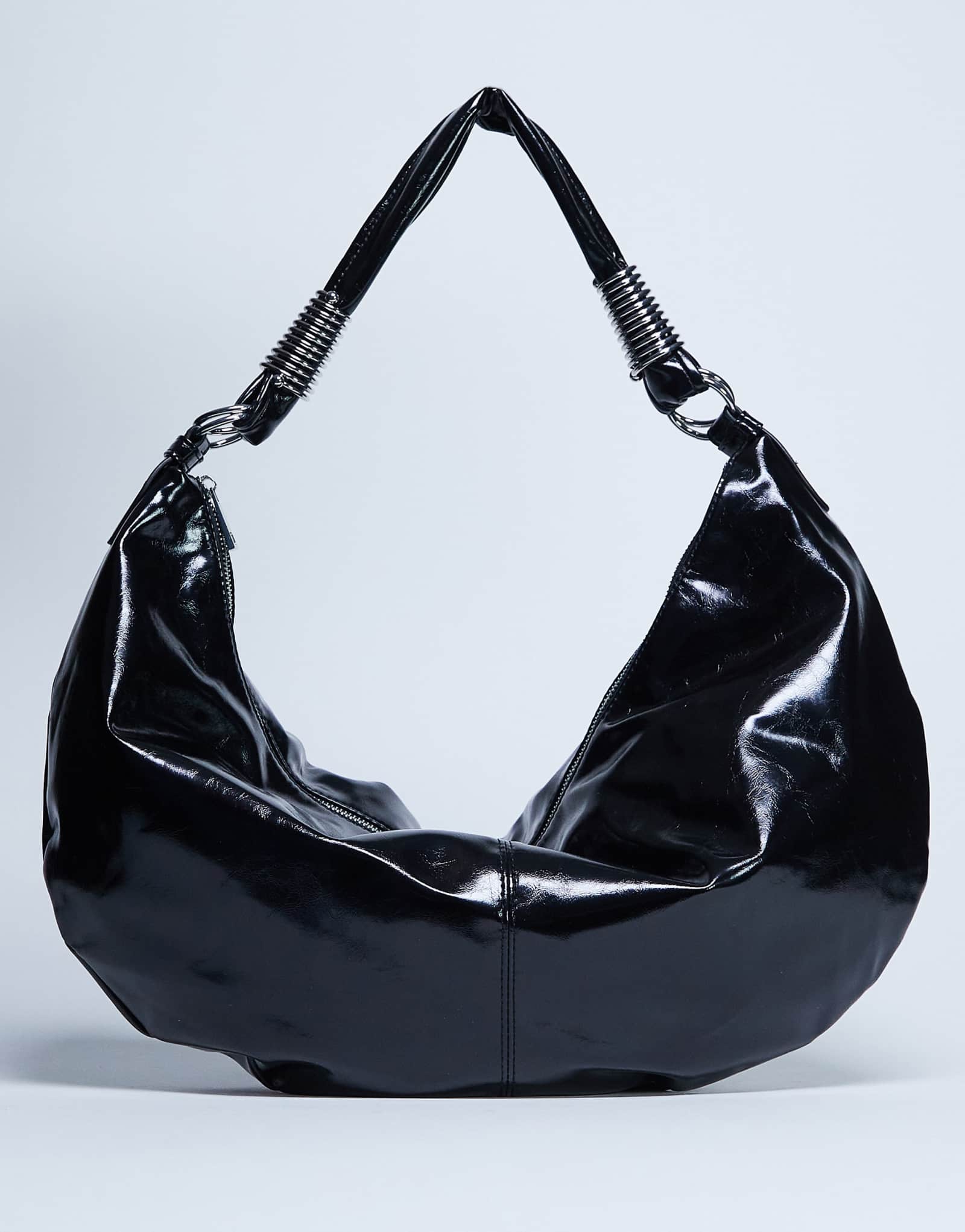 Сумка через плечо Topshop Sloane hardware scoop черного цвета