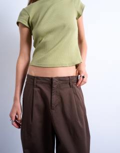 Model wearing Smart hybrid casual trouser in chocolate
