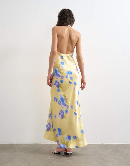 Topshop – Smörgul, blåblommig midiklänning i satin med halterneck, 3 av 4