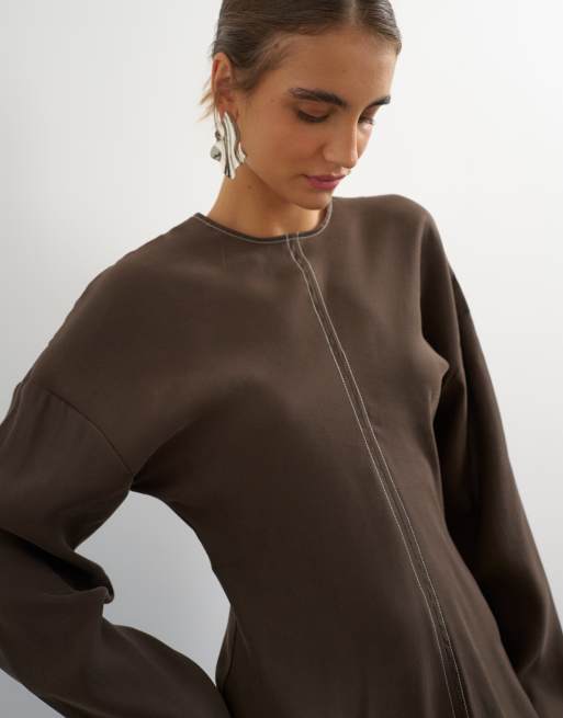 Topshop soft touch drop armhole maxi dress in chocolate with ecru contrast topstitching, 2 of 4