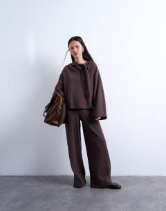 Model wearing Soft touch neck tie long sleeve tee co-ord in chocolate