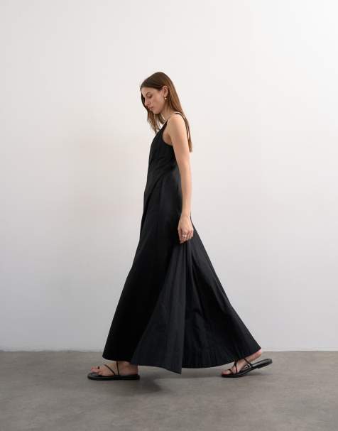 Topshop – Sommerkleid in Schwarz mit weitem Rock, tiefem Saum und kontrastierenden Ziernähten - view 1