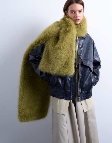 Topshop Sophie faux fur scarf in green - view 1
