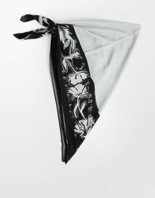 Topshop - Sort/hvidt taljebælte med blomsterprint