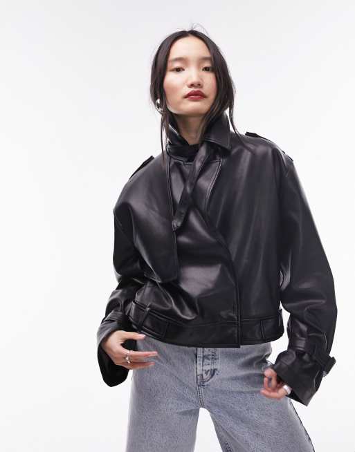 Topshop - Sort og cropped trenchcoat i imiteret læder